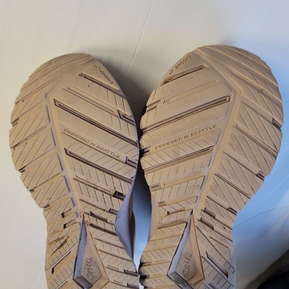 Brooks running shoes rev 4.0 - Picture 4 of 12